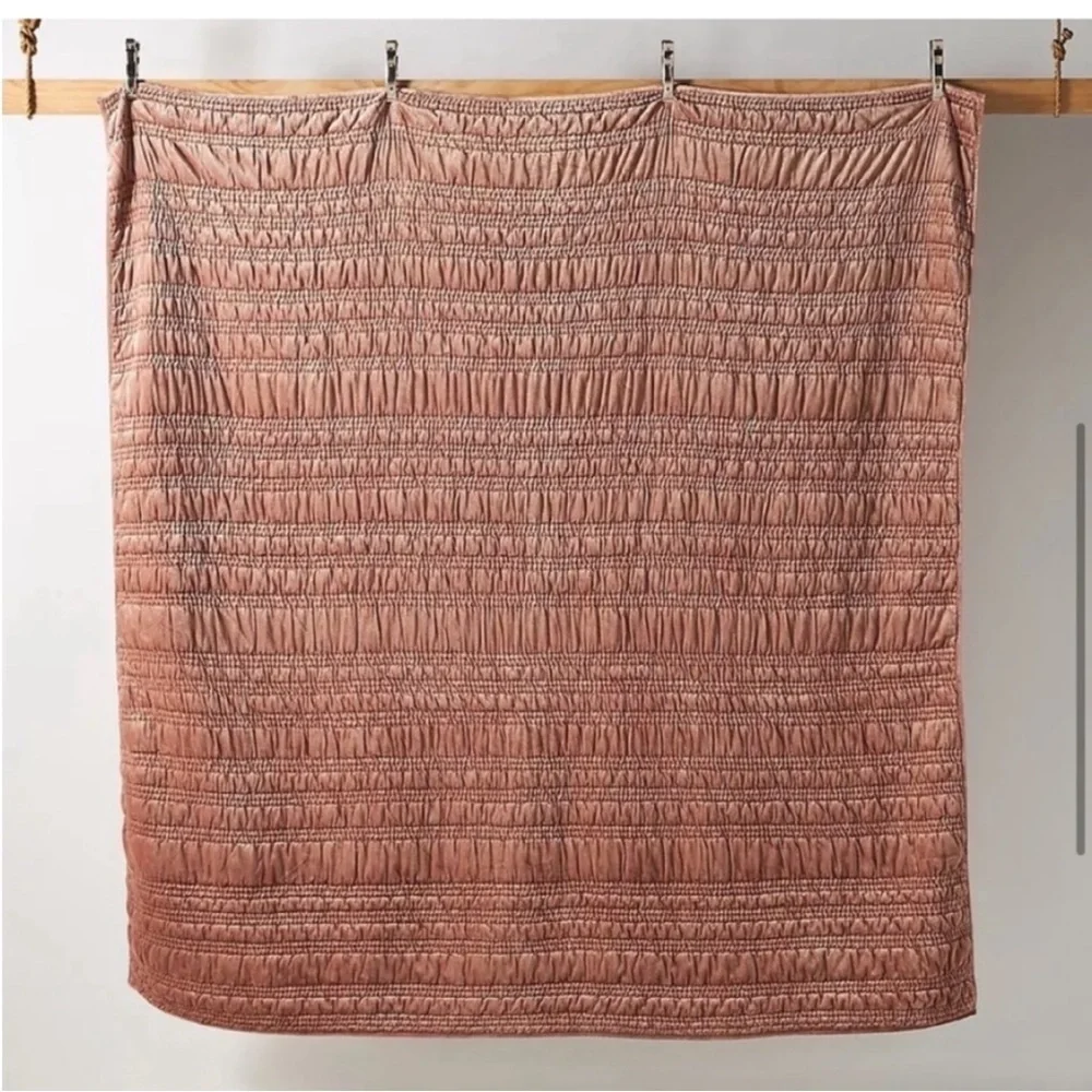 Anthropologie Lustered Velvet Alastair Quilt Size Queen NWT
